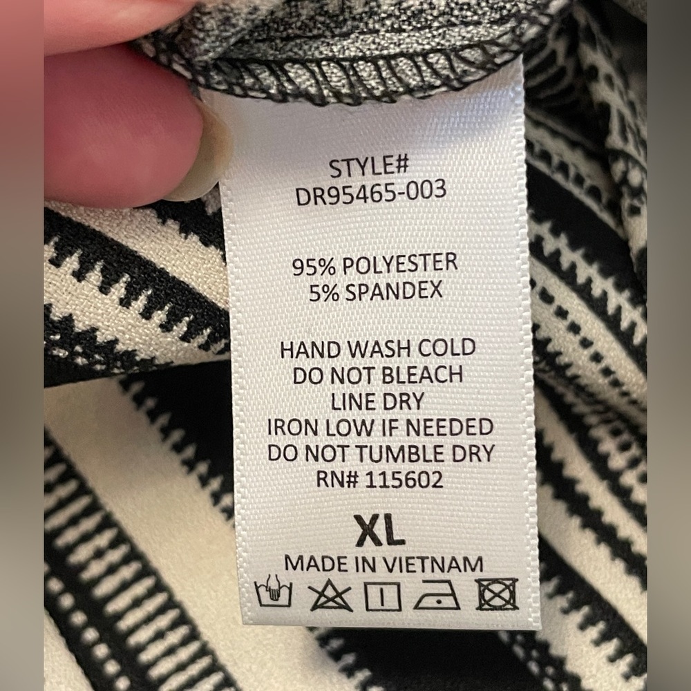 LUSH Black and White vertical stripe dress. XL Almost new condition - Picture 5 of 5
